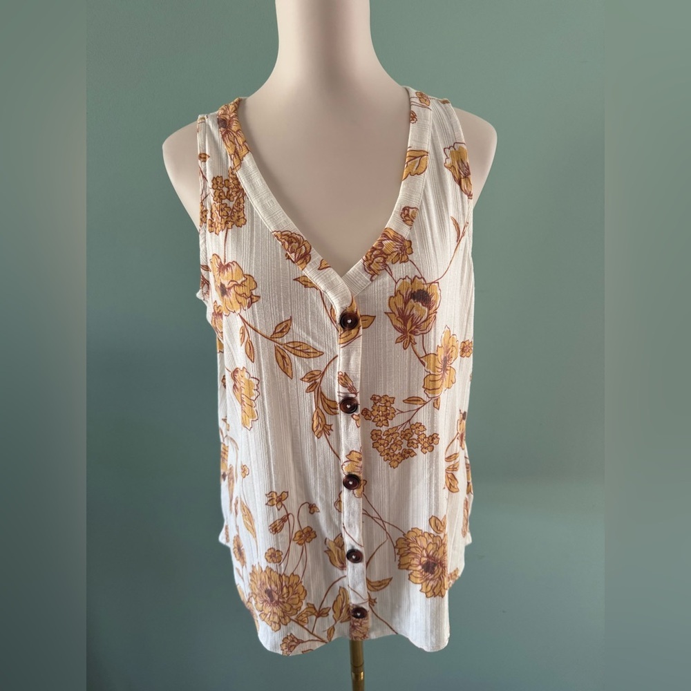 NWOT Maurices Gold Ribbed Buttoned Tank Top XXL